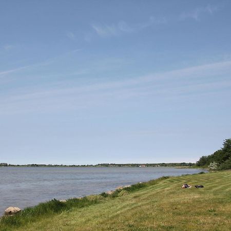 Hafennahe Ferienwohnung Mit Balkon Und Meerblick - Hafenhaeuser Wiek Wohnung 14 Wiek auf Rügen Екстериор снимка