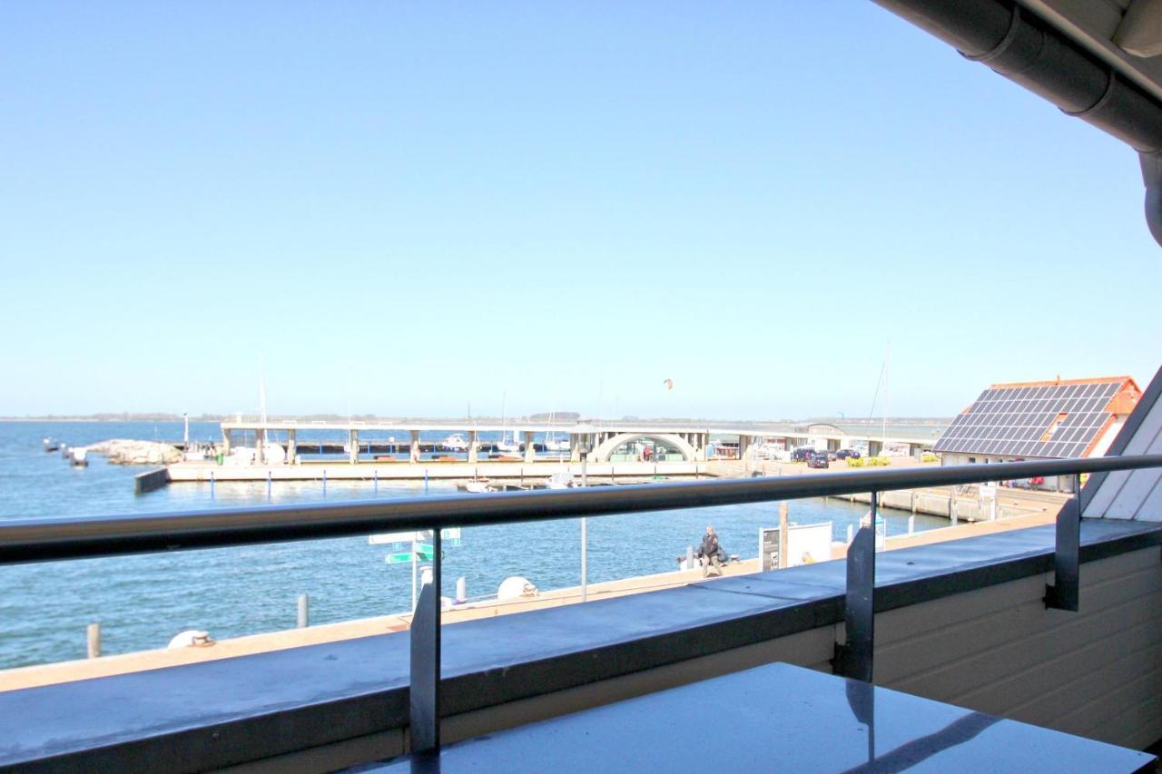 Hafennahe Ferienwohnung Mit Balkon Und Meerblick - Hafenhaeuser Wiek Wohnung 14 Wiek auf Rügen Екстериор снимка