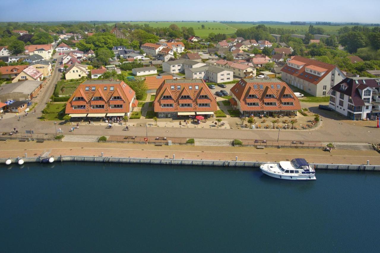 Hafennahe Ferienwohnung Mit Balkon Und Meerblick - Hafenhaeuser Wiek Wohnung 14 Wiek auf Rügen Екстериор снимка